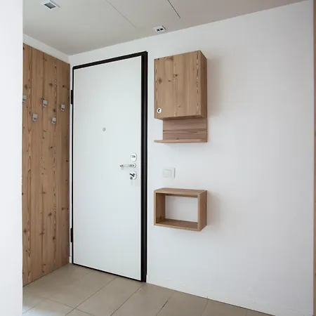 1 Apartment
